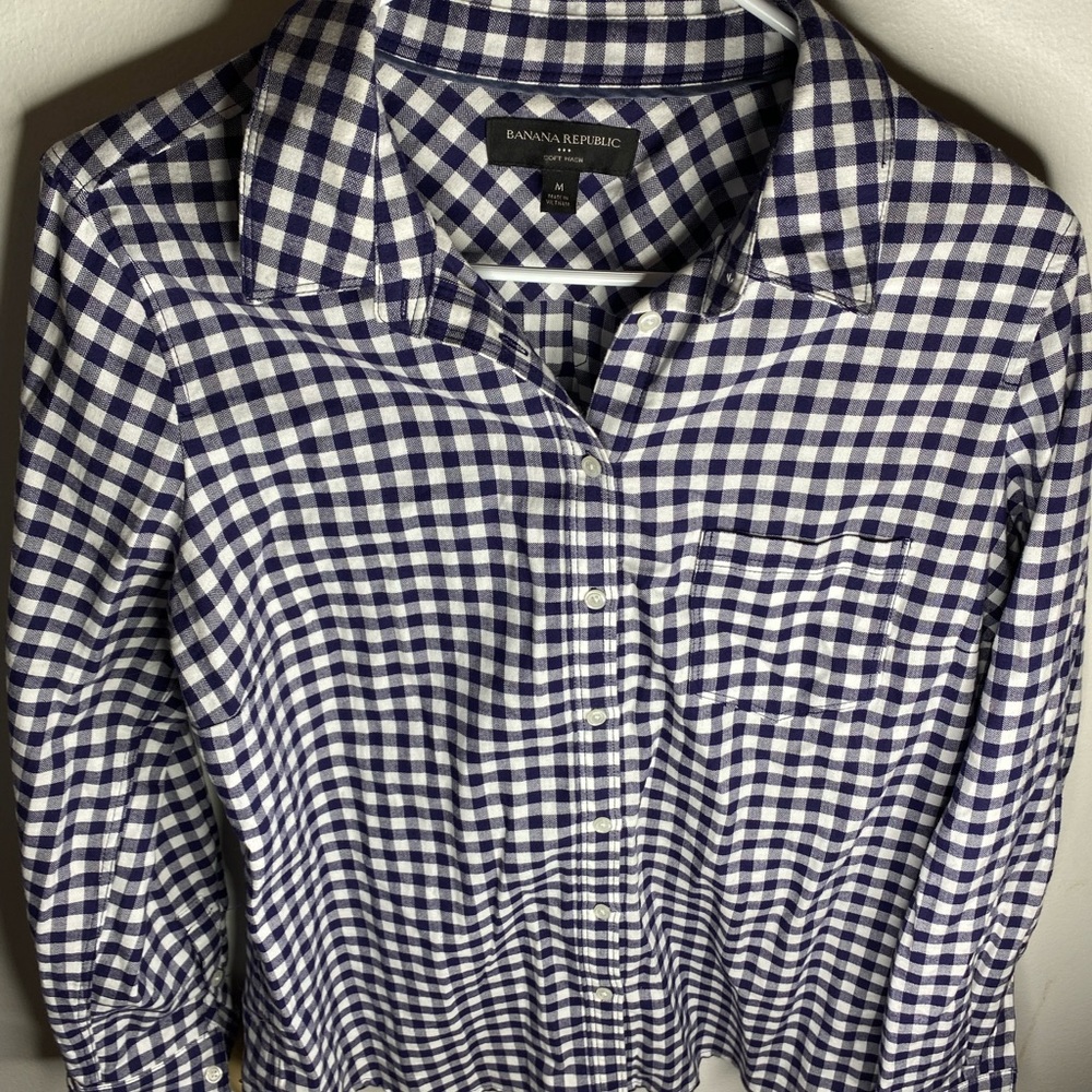 Banana Republic Button Down Gingham Top